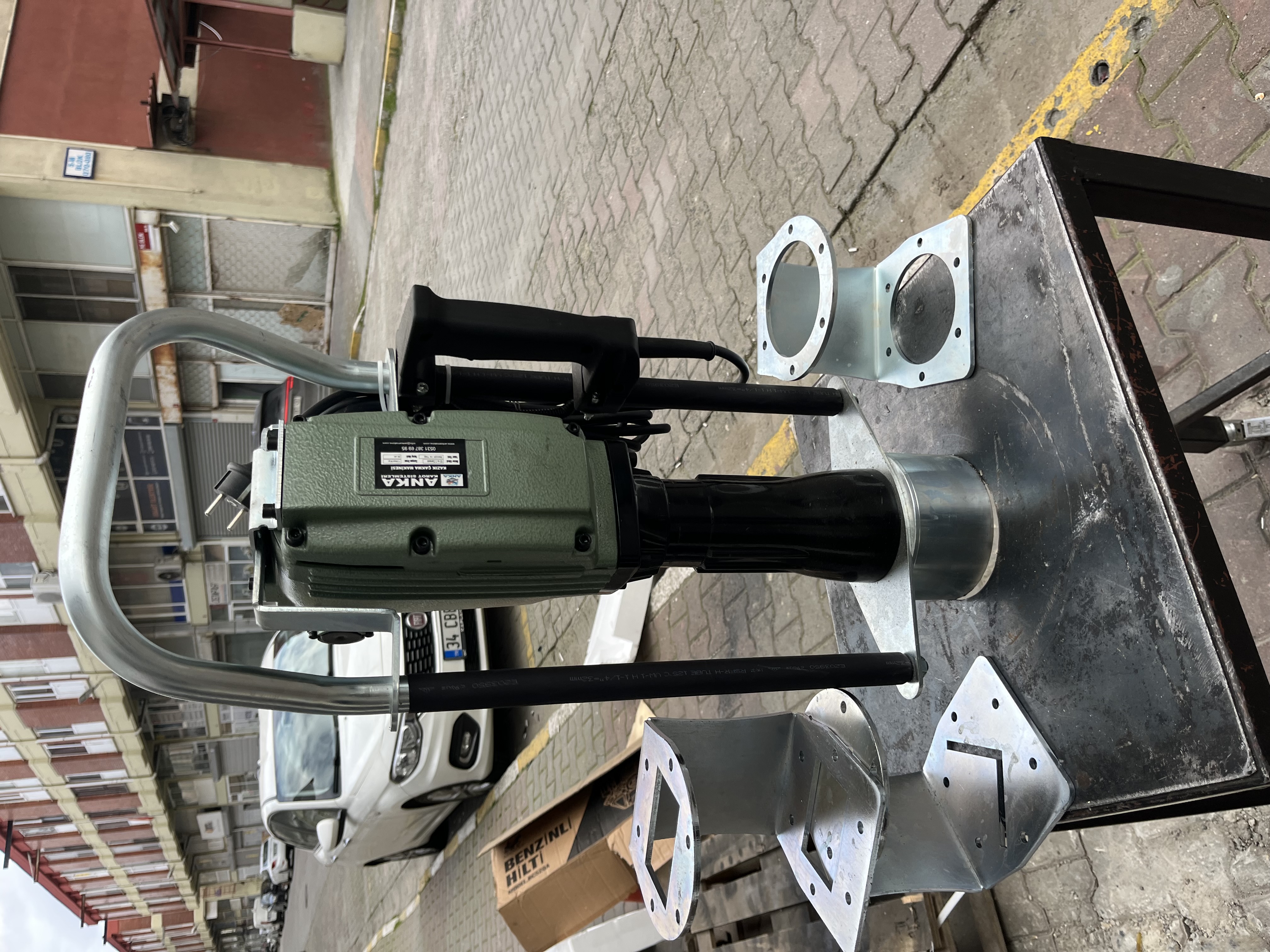 Elektrikli Çit Direk Kazık Panel Çakma Makinası