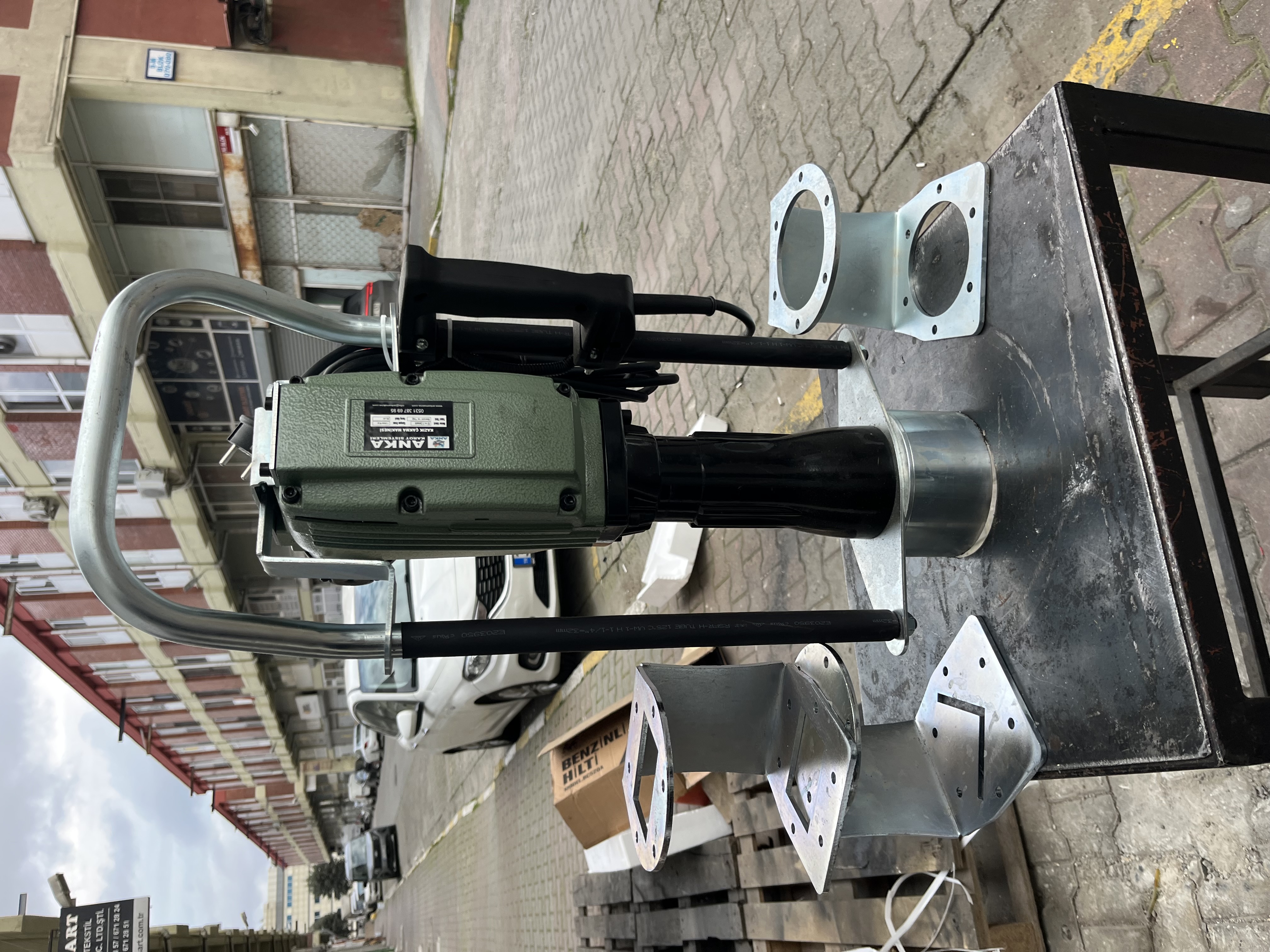 Elektrikli Çit Direk Kazık Panel Çakma Makinası
